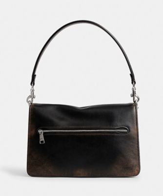 チェーン タビー ショルダー バッグ・ラブド レザー | COACH